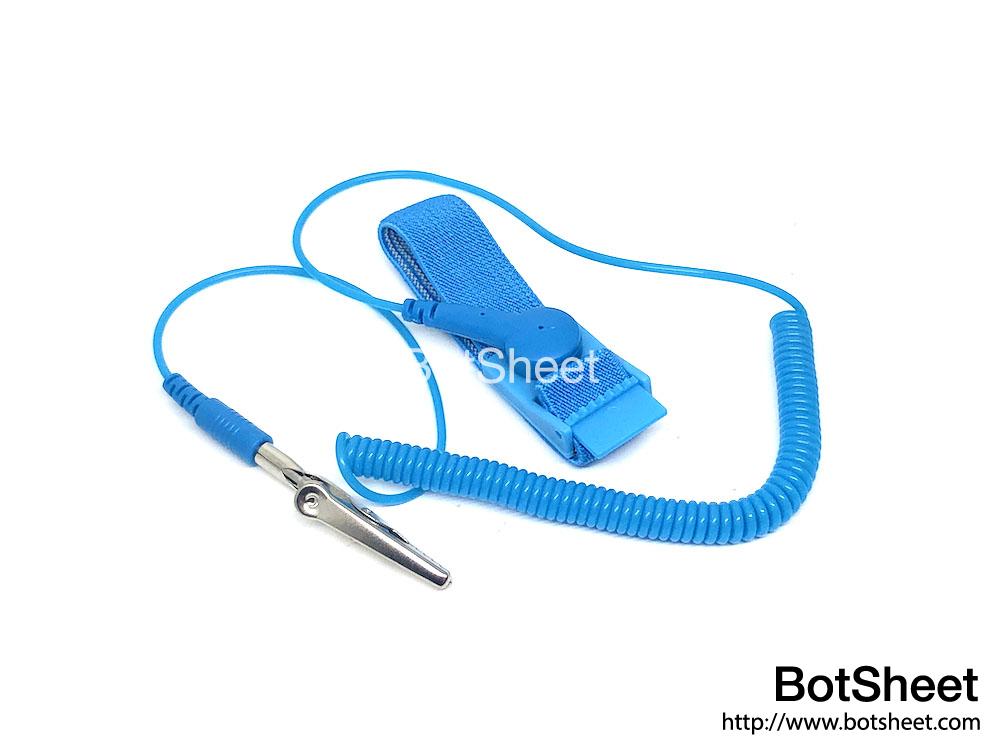 conductive-hand-ring-01